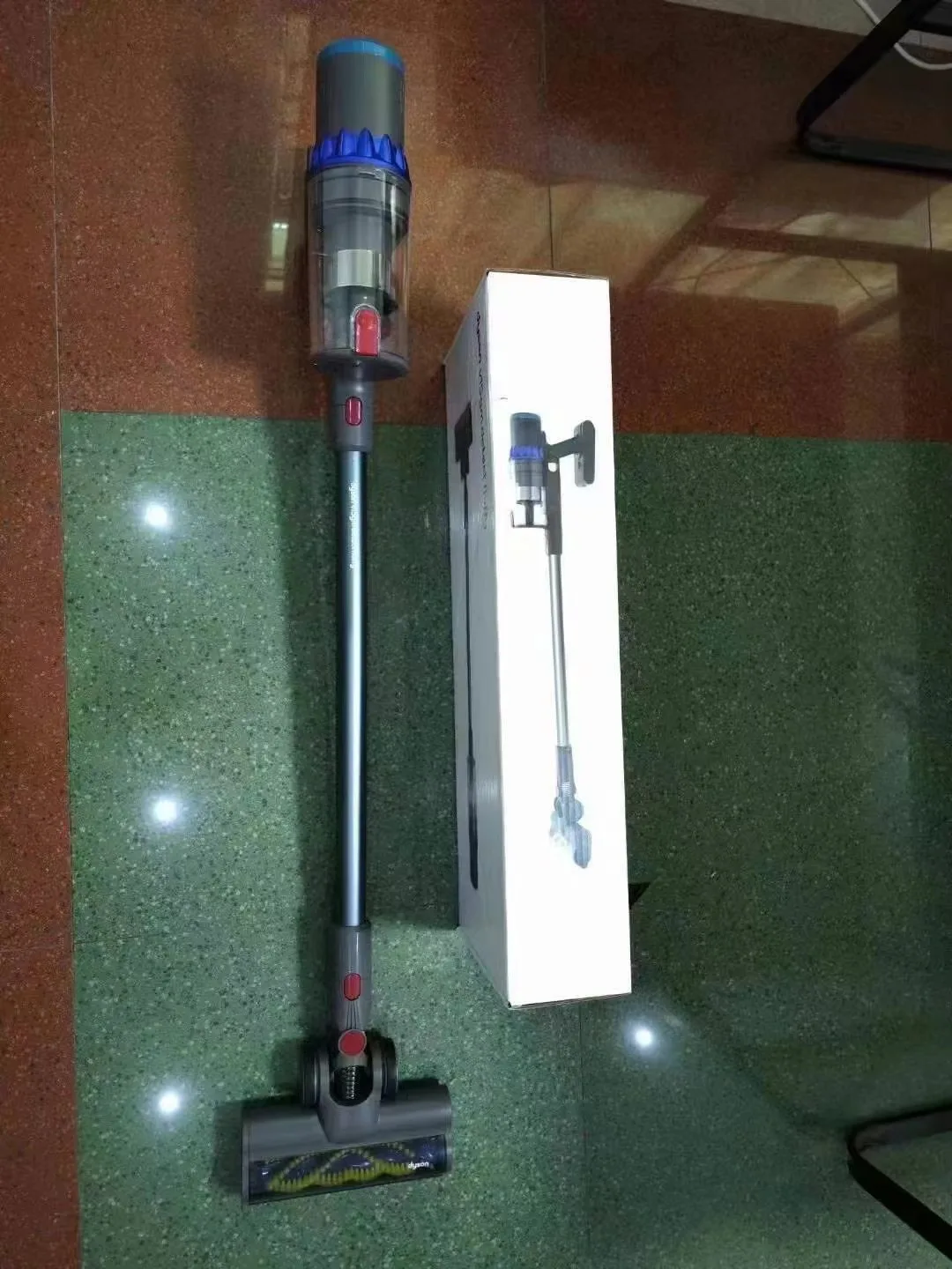Лидер продаж беспроводной пылесос Dysons V15