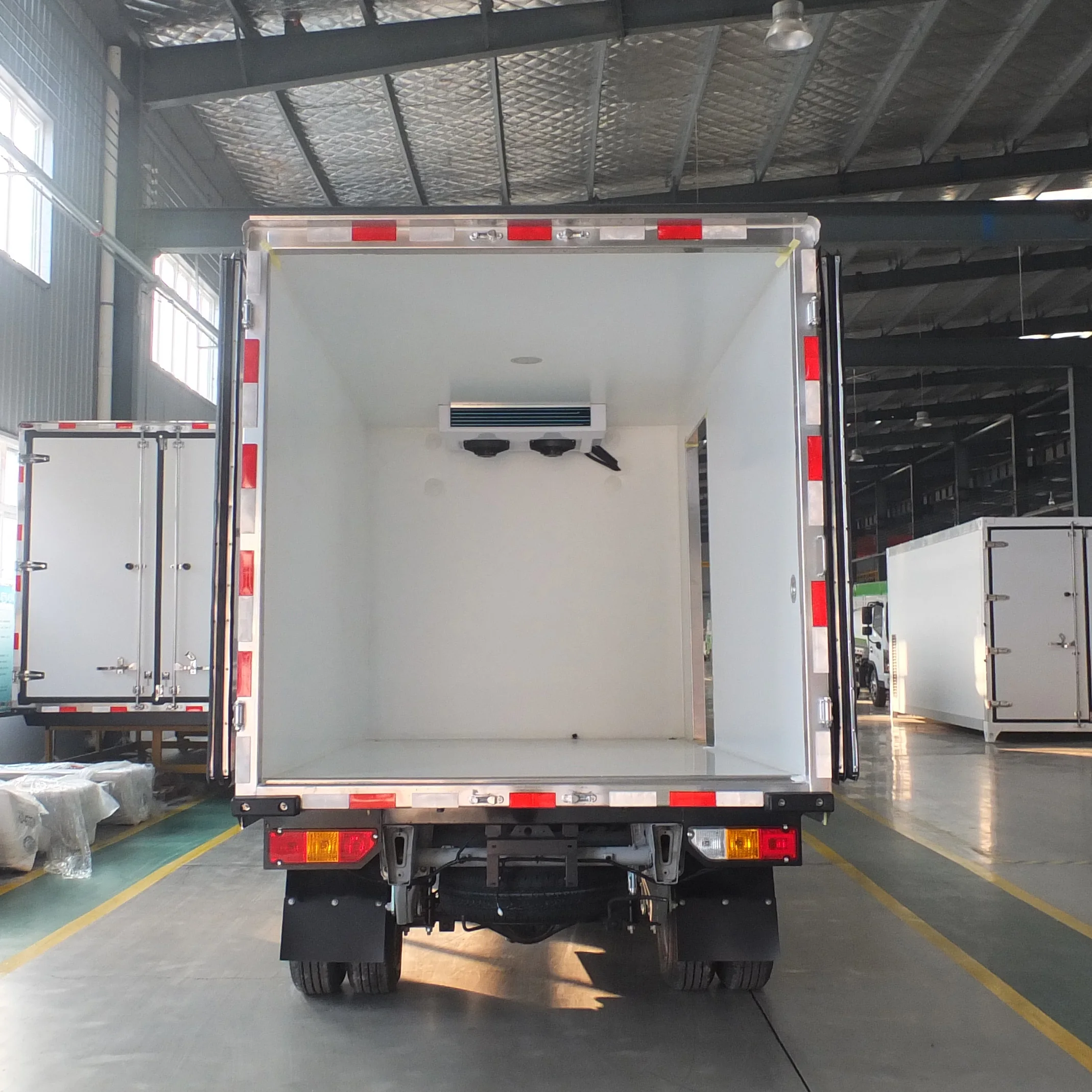 Mini refrigerated truck/Small refrigerator trucks