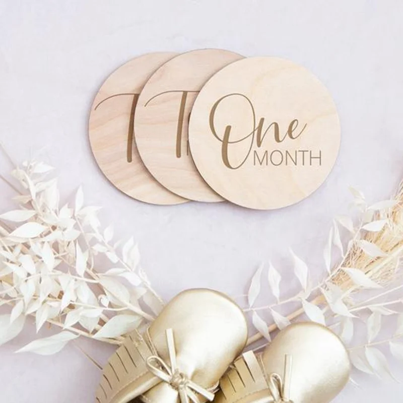   round  Wood Baby Milestone Circle Wooden Monthly Baby Milestone Signs for Photos 