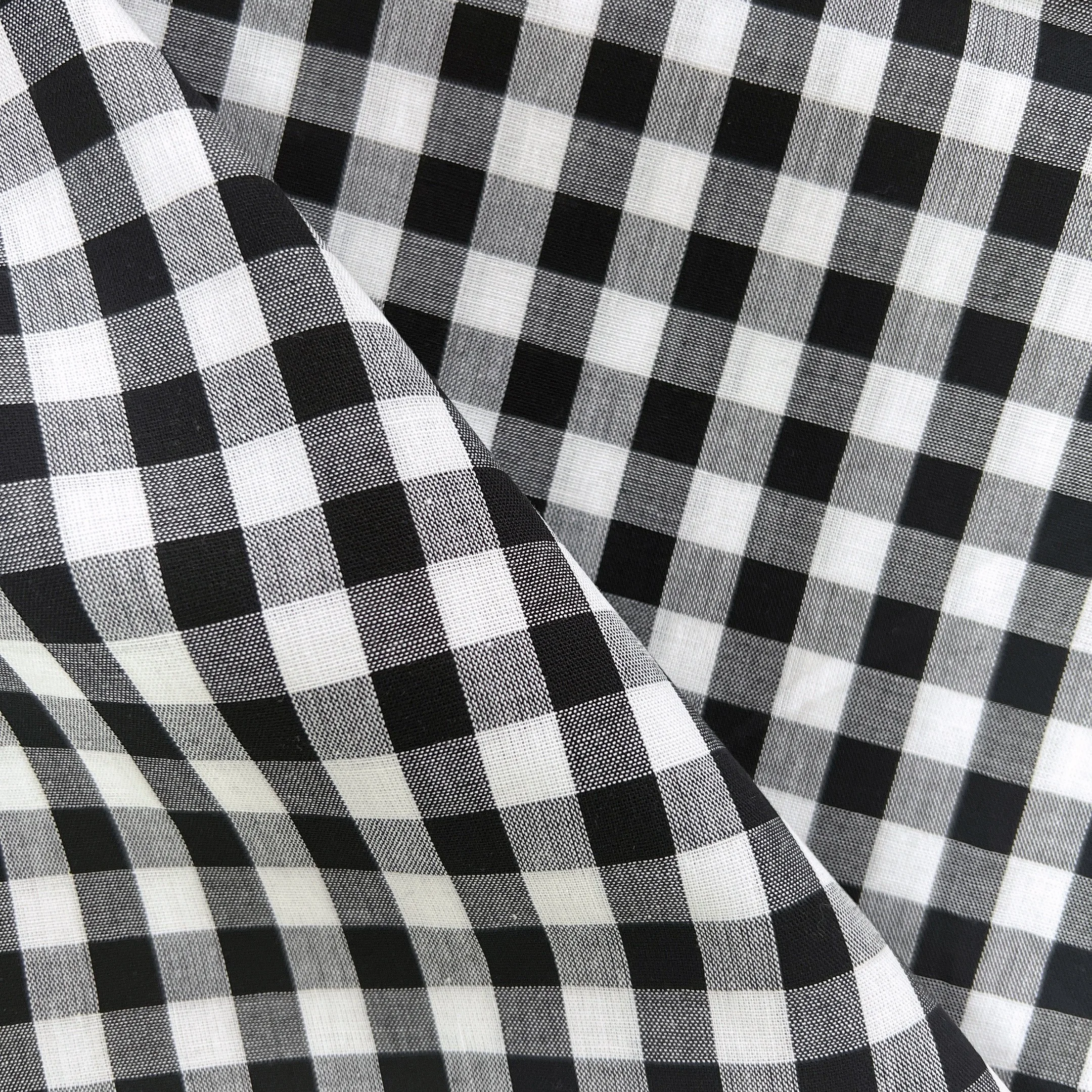 Classical Popular Black And White 95GSM 100%COTTON Check Plaid Fabric For Clothes