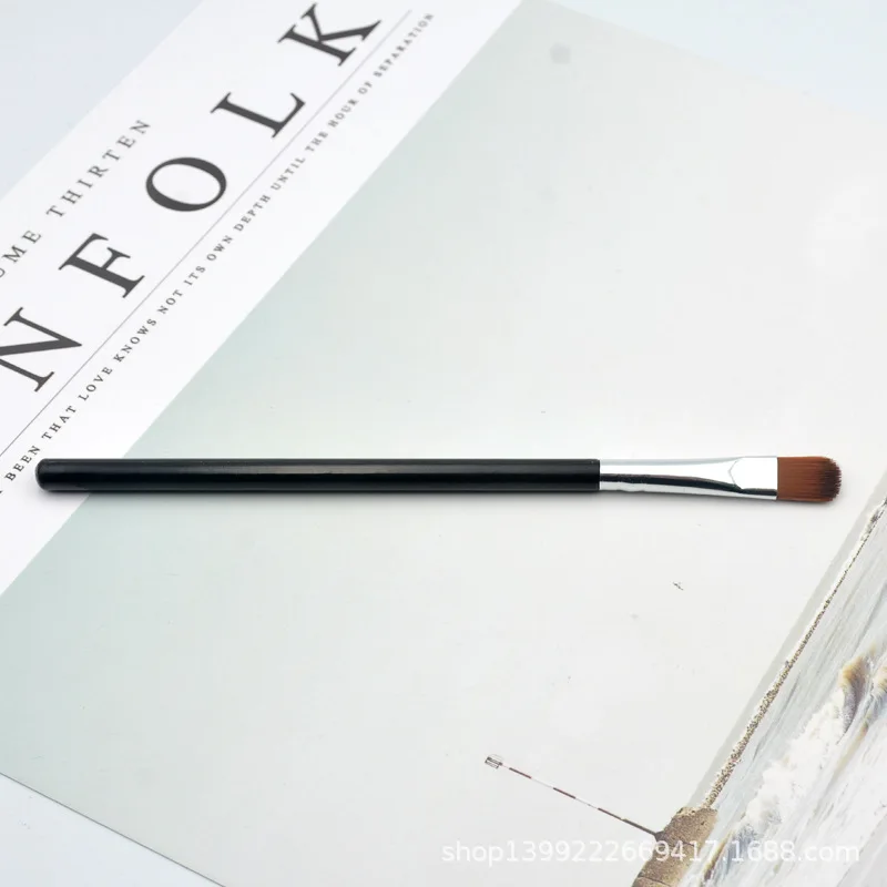 Customization Customization Single New eye shadow Starter portable cosmetic Lip brush 1