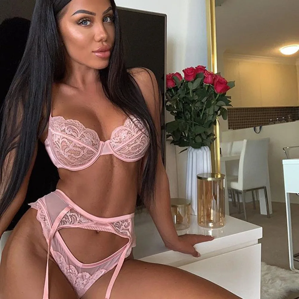 2023 New  Arrival Sexy Lace Lingerie Pink  Vendors Ensemble Garter Lingerie Set