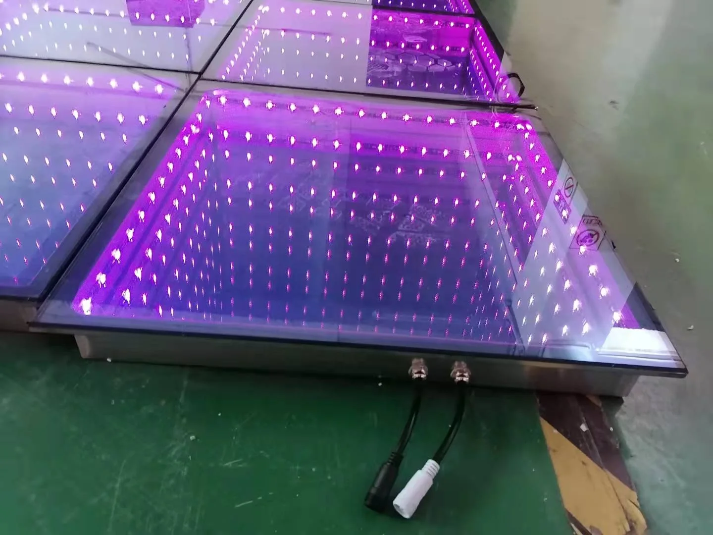 High Quality LED 3D  Mirror Dance Floor Tiles Lighting for Events