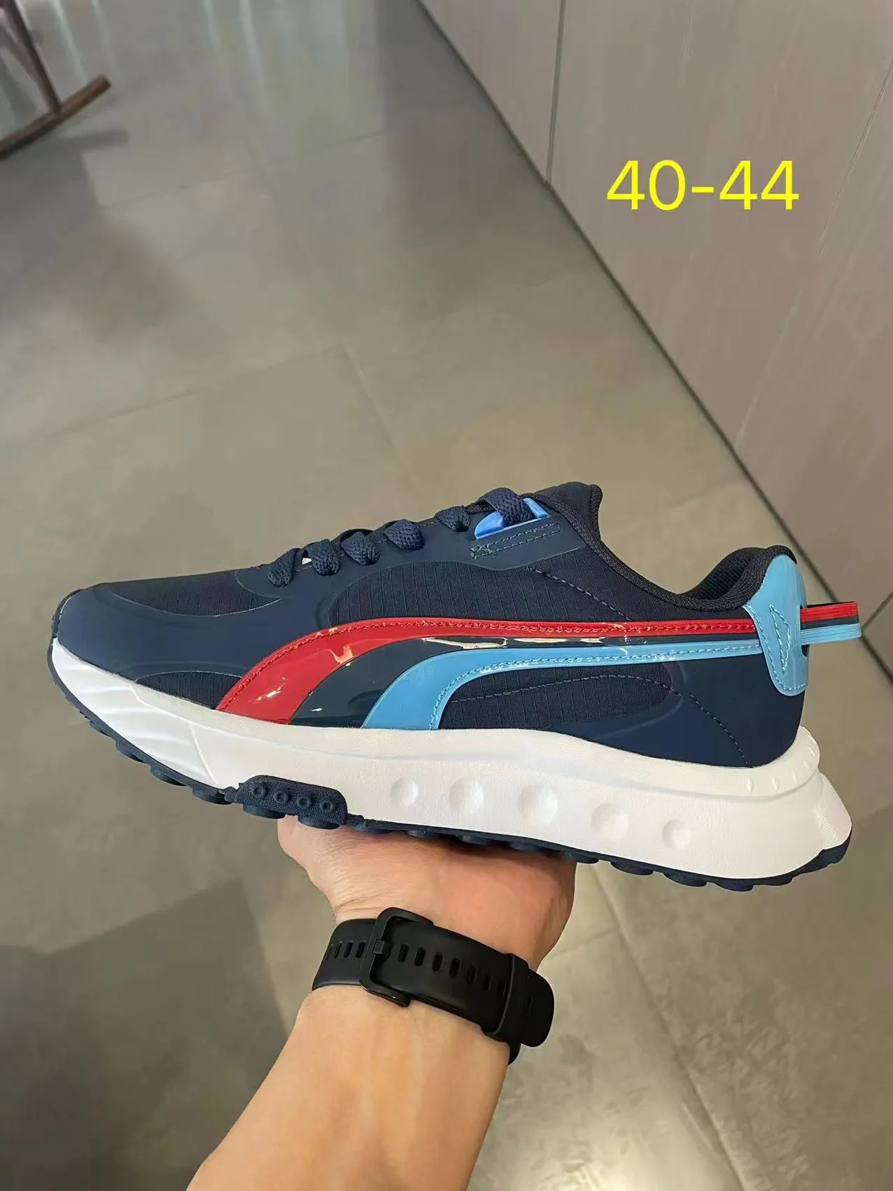 Customizable fashion sports shoes, outdoor travel shoes, office travel shoes, men running shoes