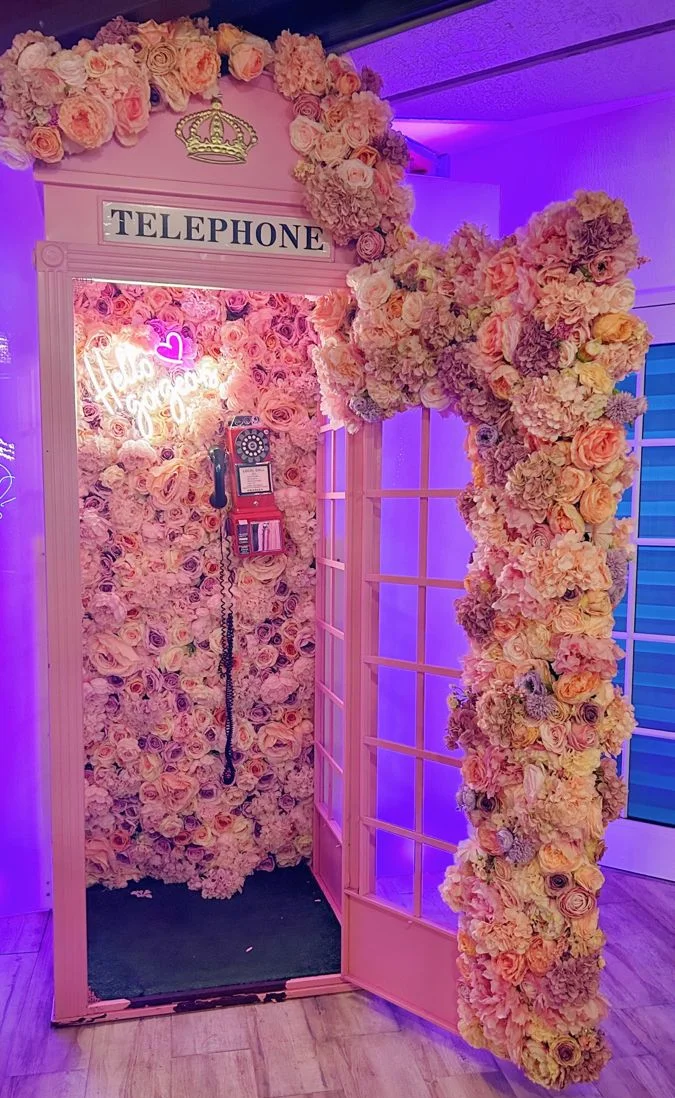 Telephone Booth Photography Flowers Wedding Traditional Antique Metal Red Pink London Telephone Box Phone Booth For Decoration
