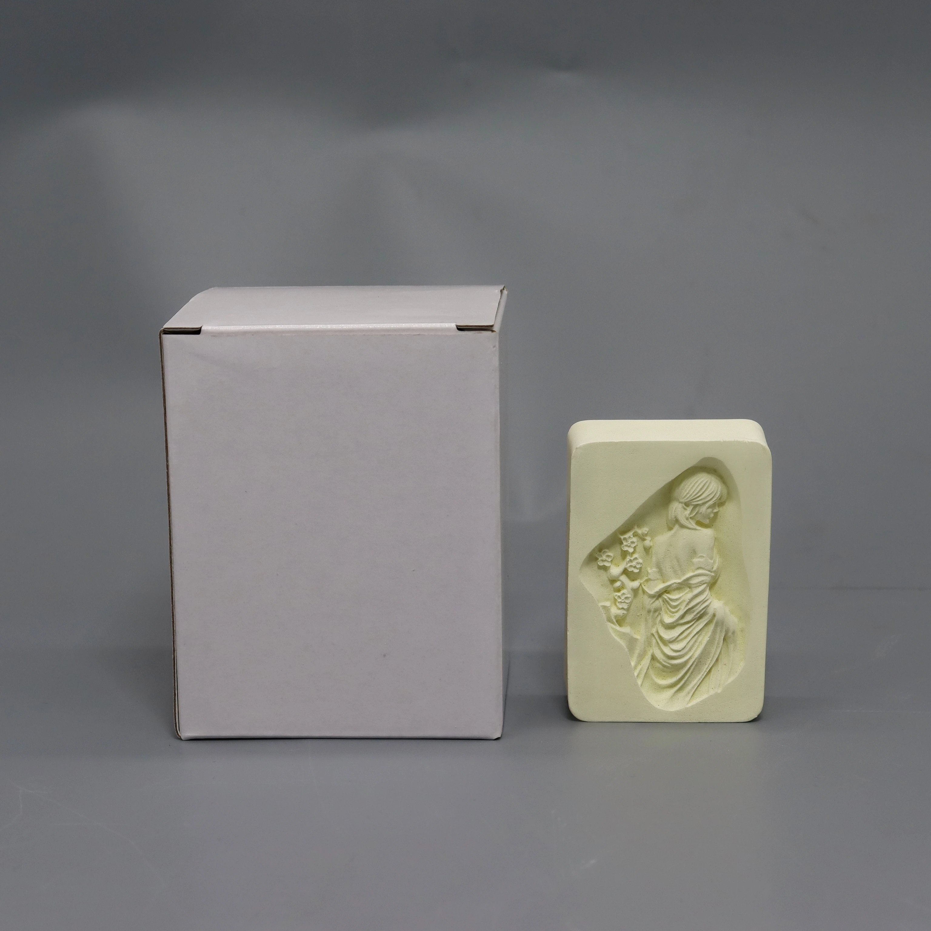 Hot Selling Stocked Gypsum Shaped Aromatherapy Stone Porcelain Fragrance Oil Diffuser Air Freshener