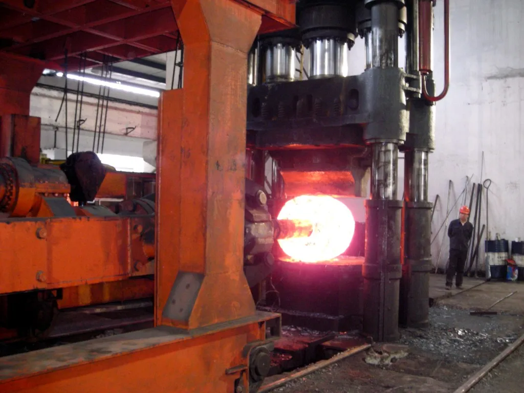 13CrMo4-5 1.7335 Alloy Steel Forging Cylinder Sleeves EN 10028-2 Steel Forged Pipe