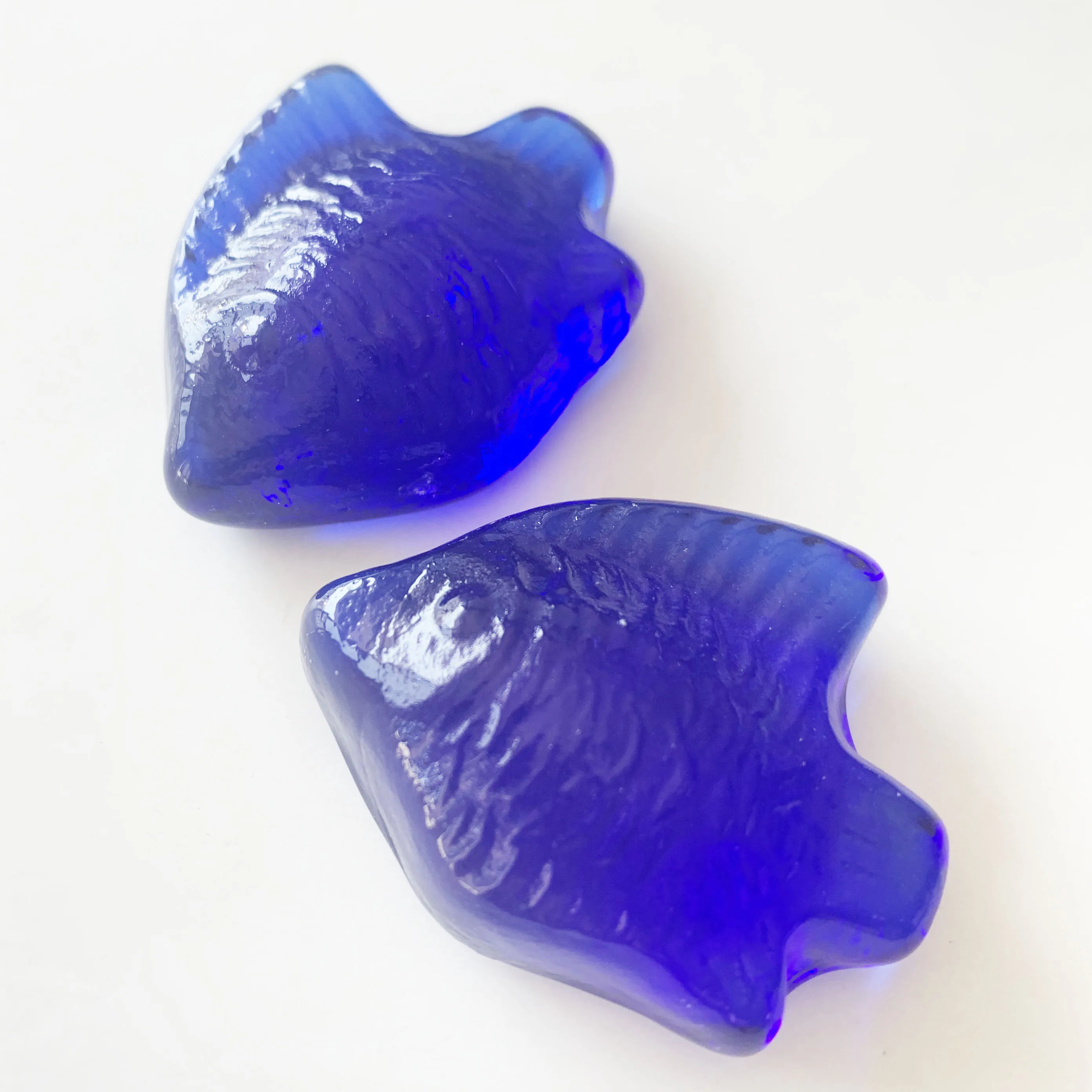 
Glass Pebbles Glossy Home Decorative Vase Fillers Fish Shaped 