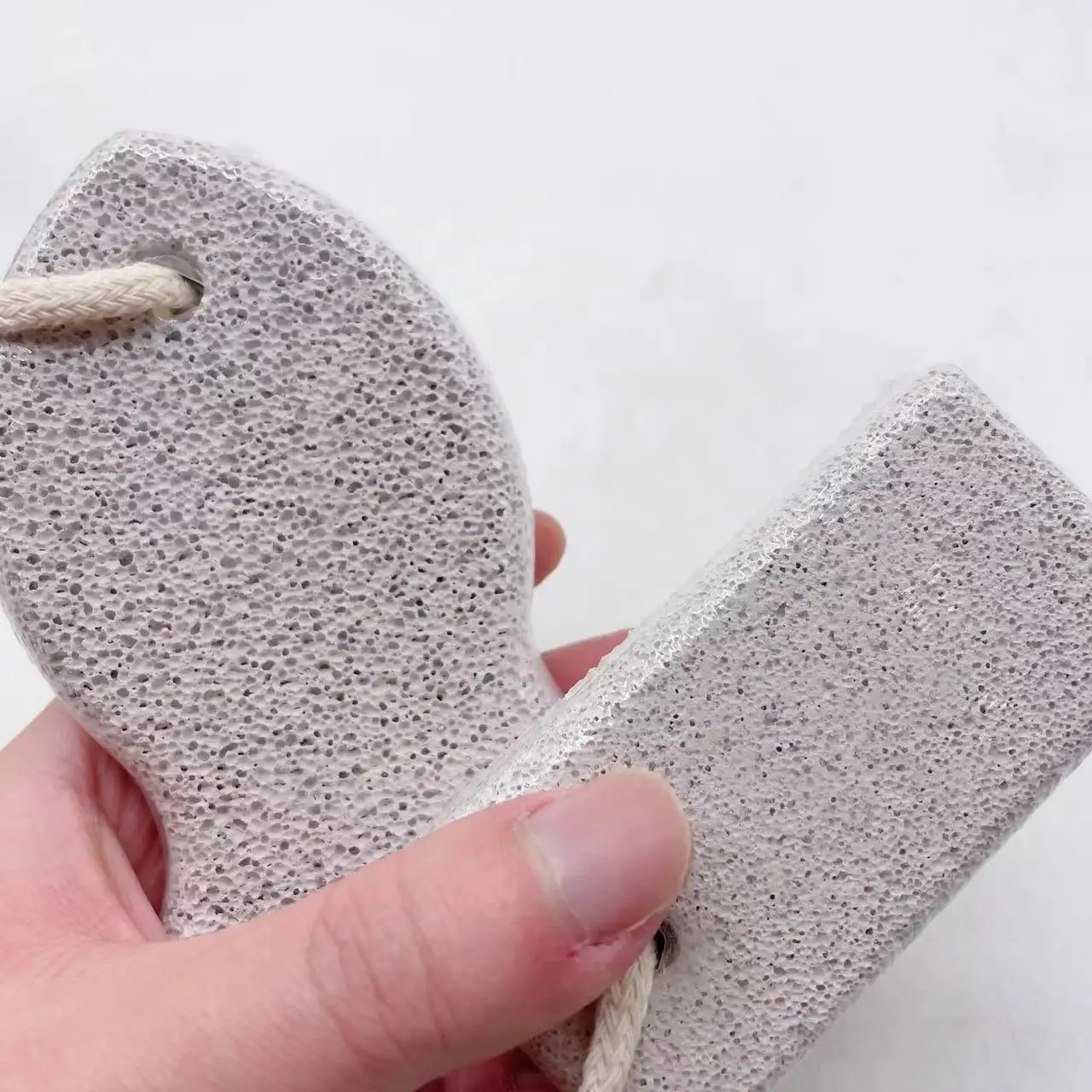 Manufacturer Prices Wholesale Exfoliating Pumice Custom Colorful Artificial Foot Shower Pumice Stone