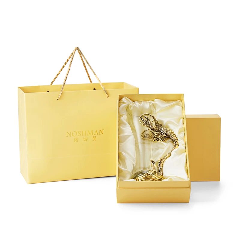 NOSHMAN Wholesale 475ml European Style Big Capacity Beer Football Festival Lobster Beer Drinking Glass Cups With Alloy Handle