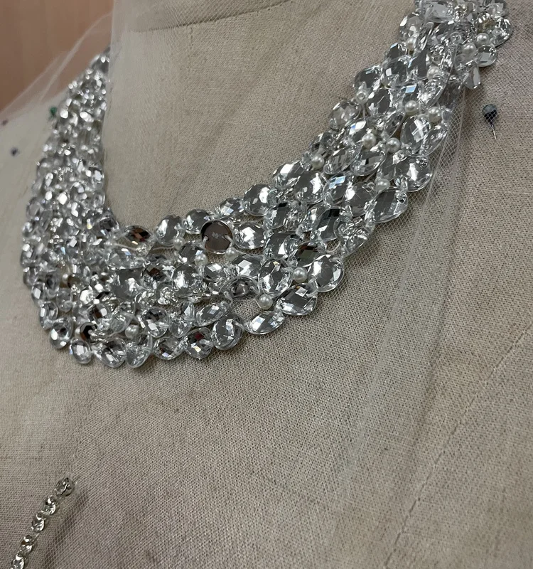 Round neck hot diamond applique hand stitched mesh flower piece beaded sequins clothing  wedding dress decorative accessories