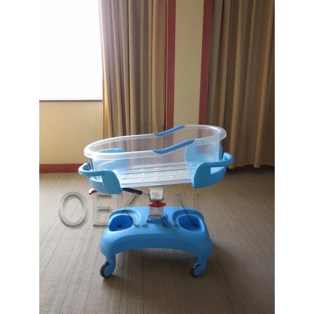 High Quality Hospital Infant Washing Furniture Height  Adjustable Warm Baby Incubator with Silent Wheels