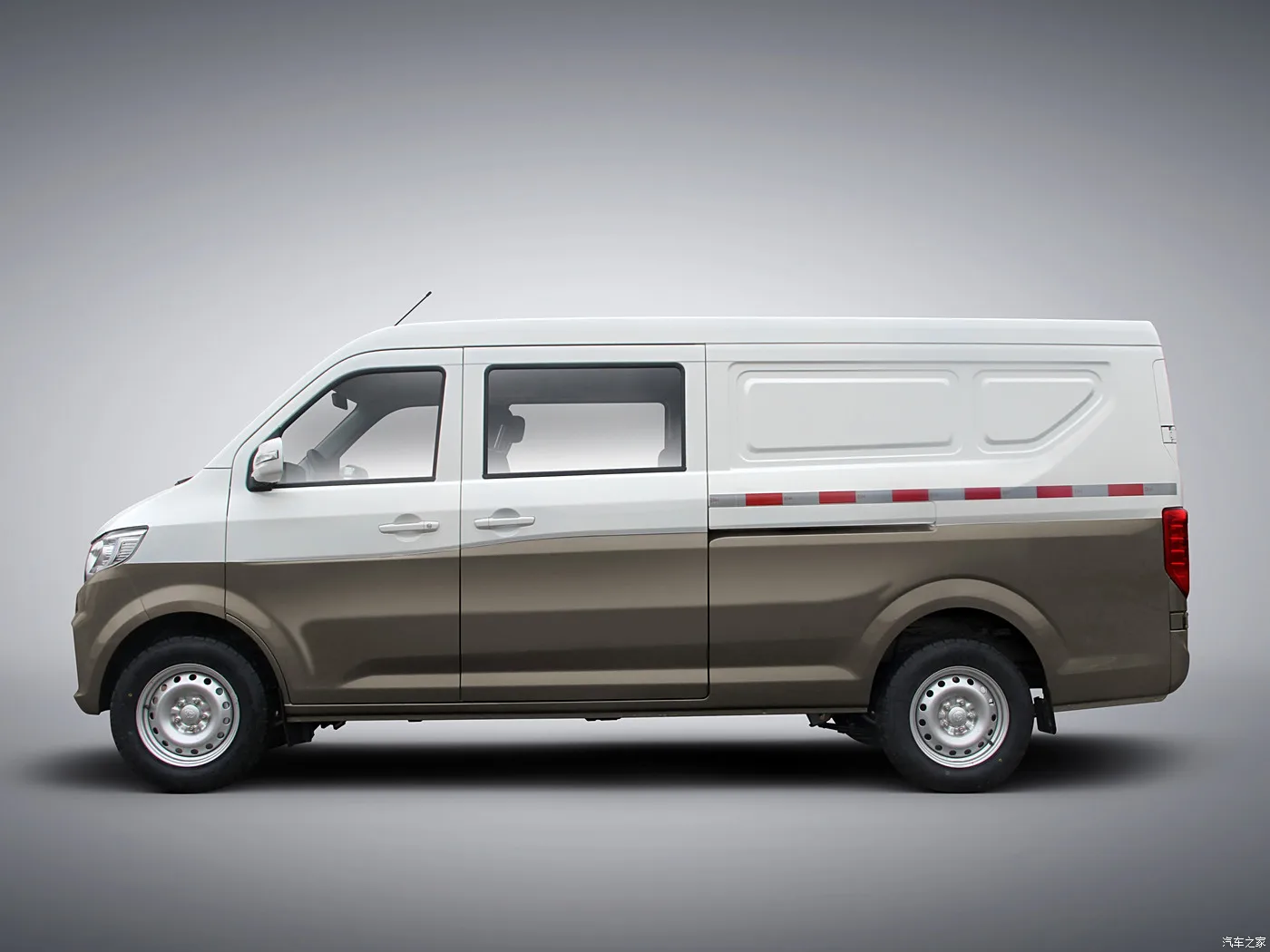 Changan/KYC V7 Gasoline powered cargo van 5 seats Cheap petrol cargo vehicle Economical fuel RWD mini cargo mini truck for sale