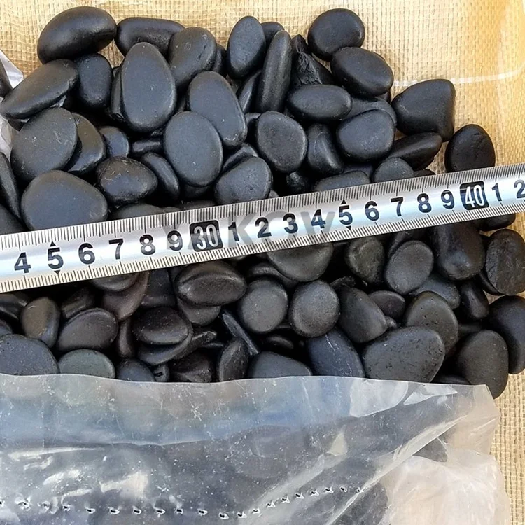 Оптовая продажа декоративная натуральная полированная черная речная галька класса А для