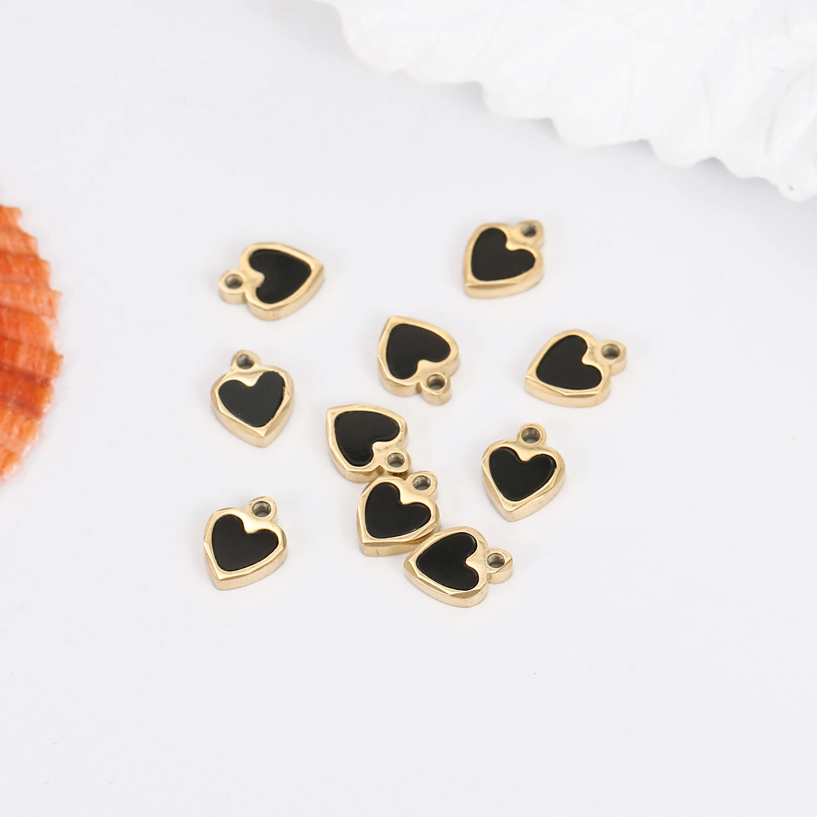 Горячая продажа 2021 нержавеющая сталь Персиковое сердце черный настраиваемый логотип ювелирных изделий удачи кулон