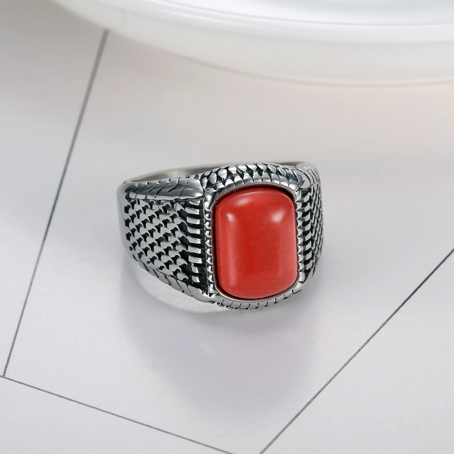Custom  OEM ODM Trendy New Ethnic Big Coral Stone Rings Mens Classic Resin Jewelry Silver Color Red Gemstone Party Bikers Rings