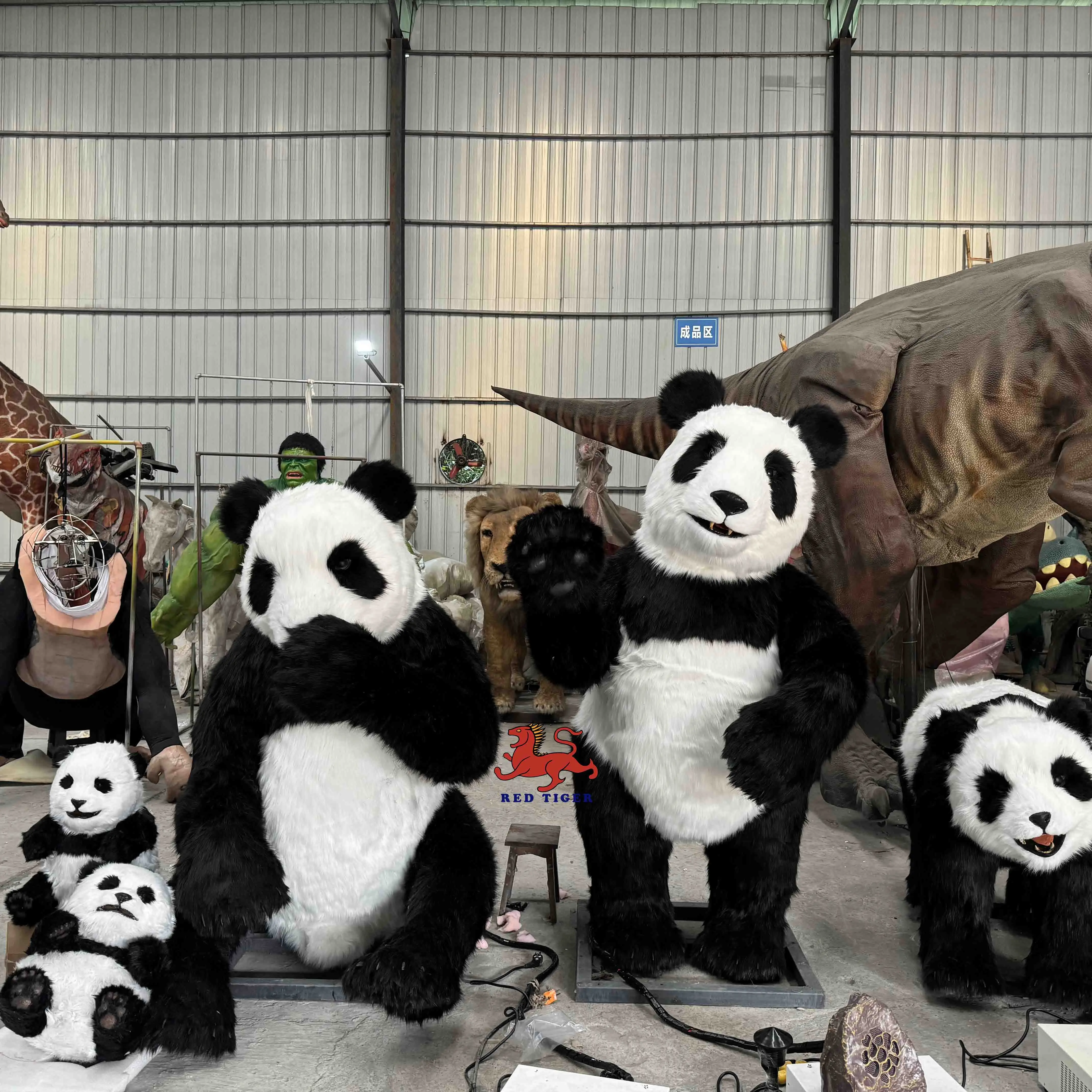 animatronic life size realistic large animal giant panda family