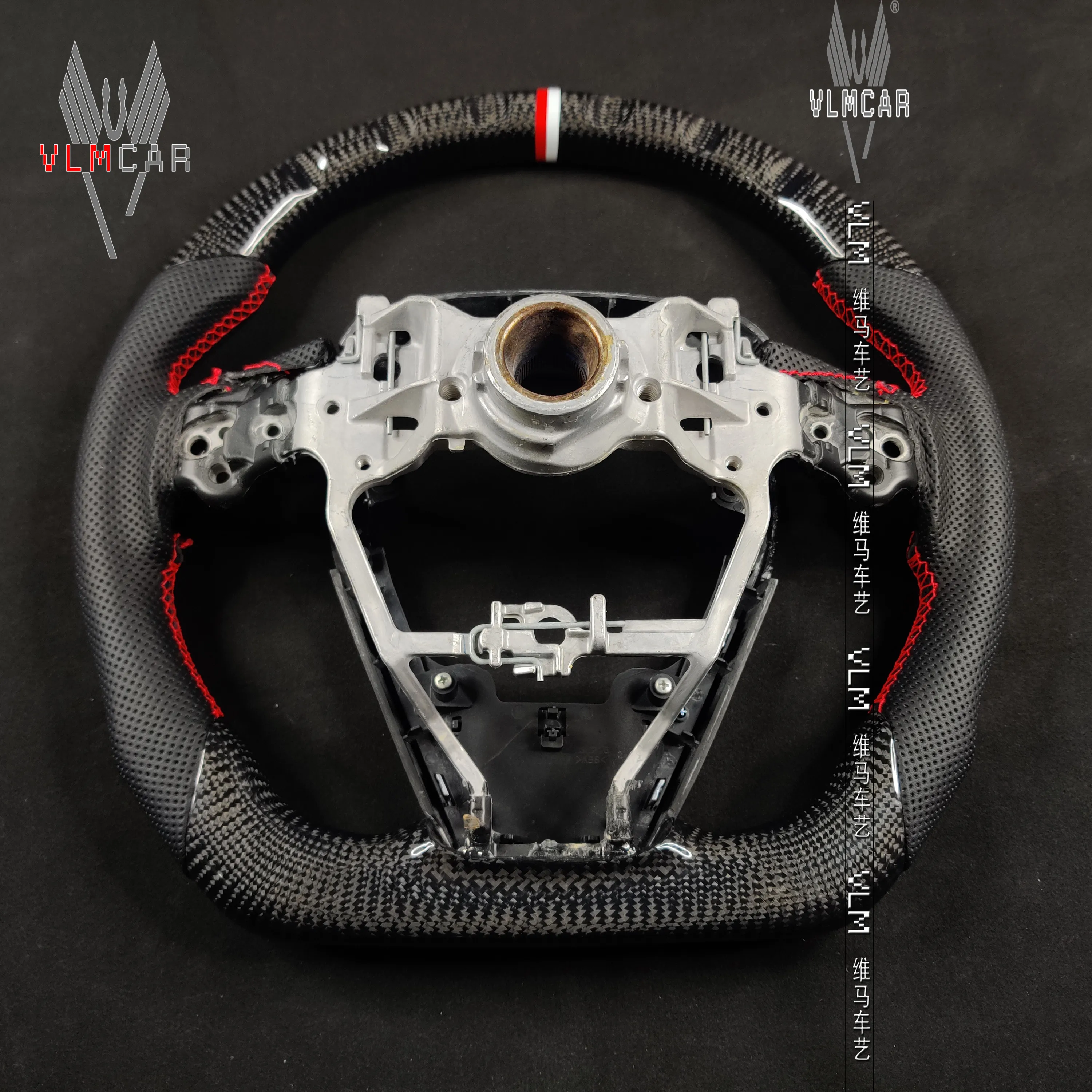 Custom perforated leather carbon fiber steering wheel for Toyota 2017-2919 Camry/all Toyota models can be customized