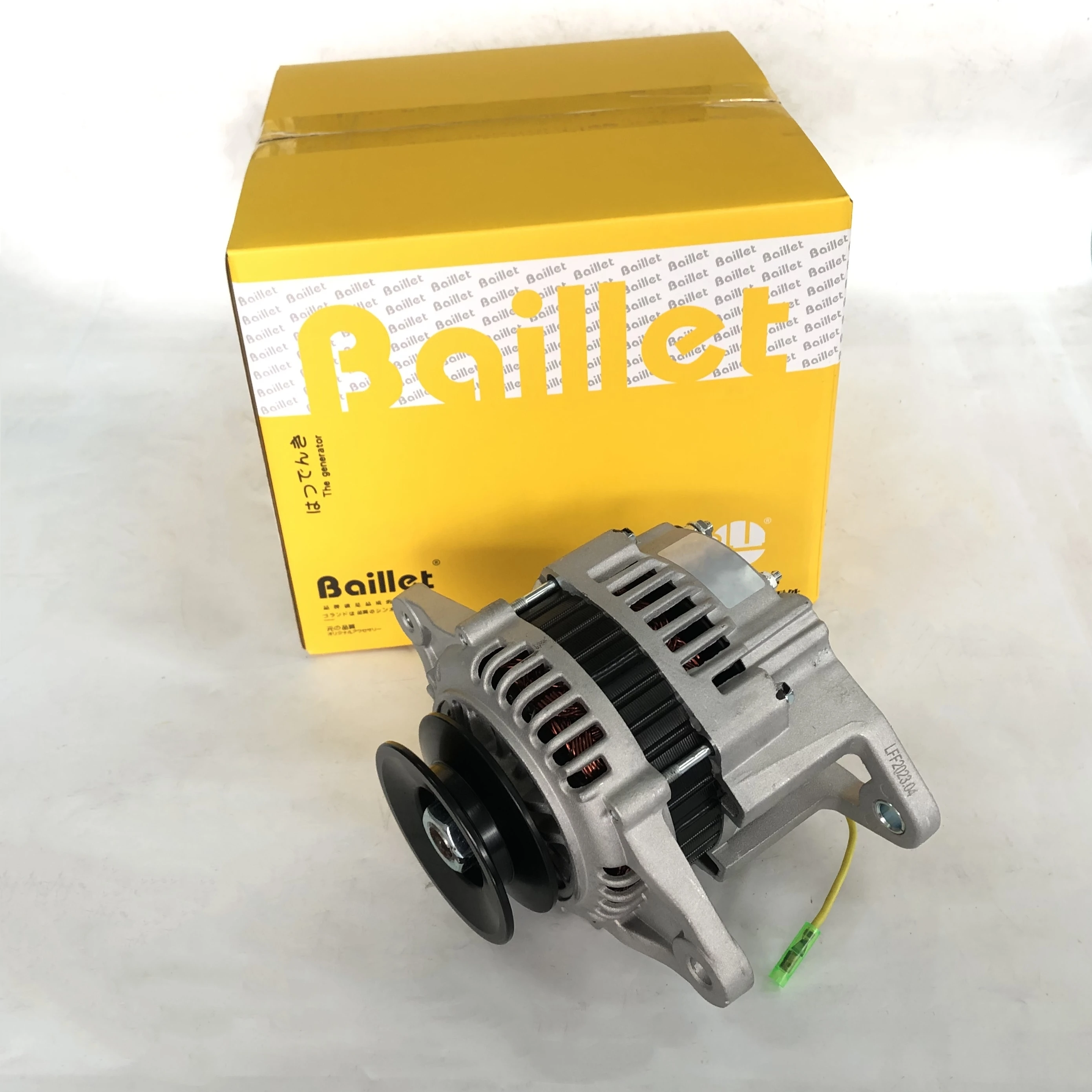 DH60-7 Excavator Alternator LR160-735 LR160-735B 123900-77210 For Daewoo Yanmar 4TNE102 4TNE106 Generator