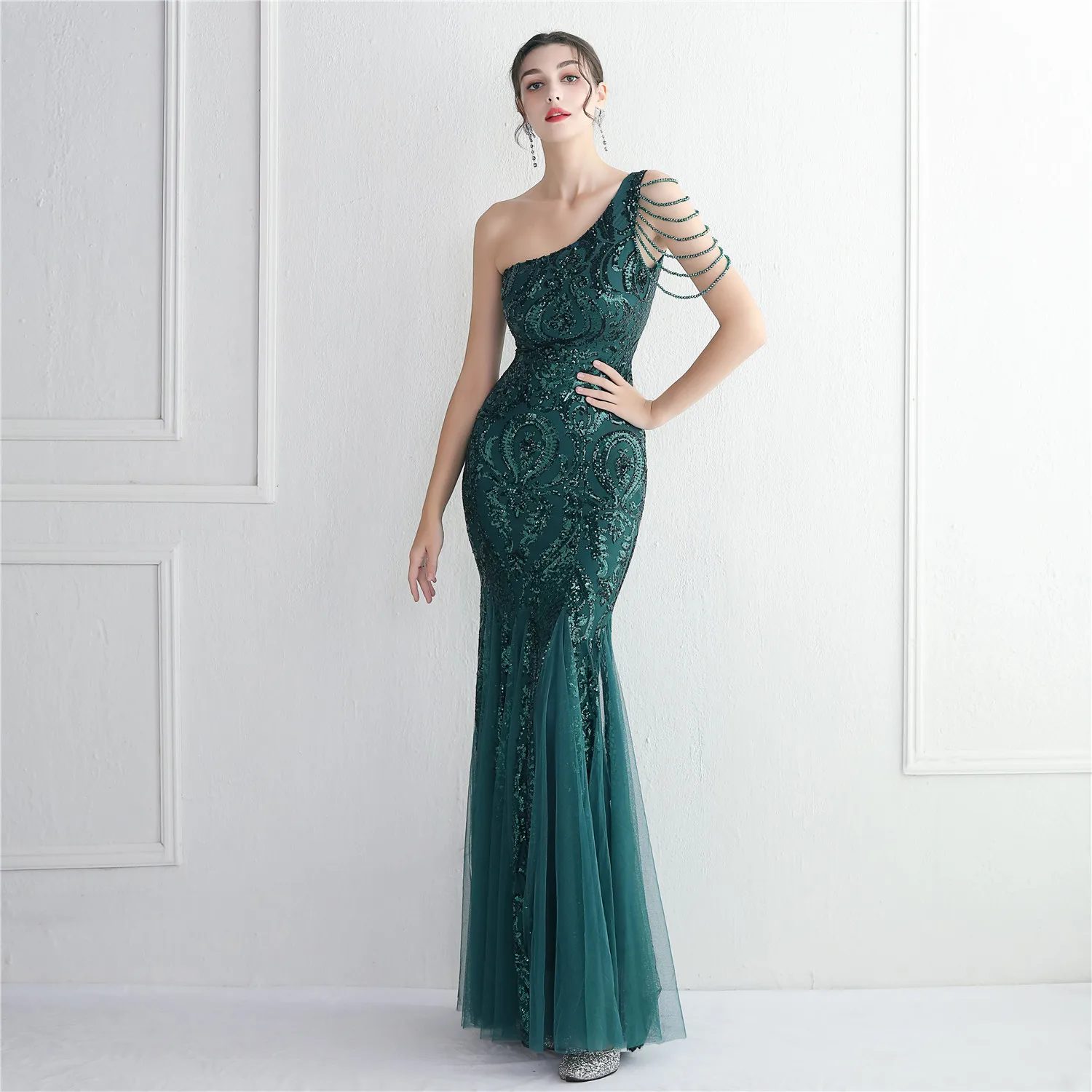 19620# Bead flake Gauze Craft bead setting One shoulder small V-neck crystal pearl chain Sequin sexy fish tail evening dress
