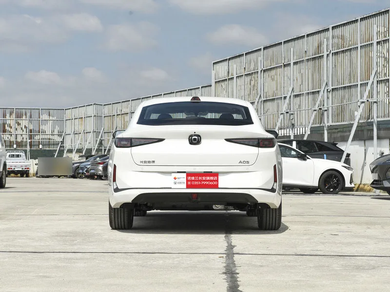 Changan Qiyuan A05 2024 70 Air Гибридный Новый энергетический автомобиль подержанные автомобили для китайской торговли чистыми электромобилями