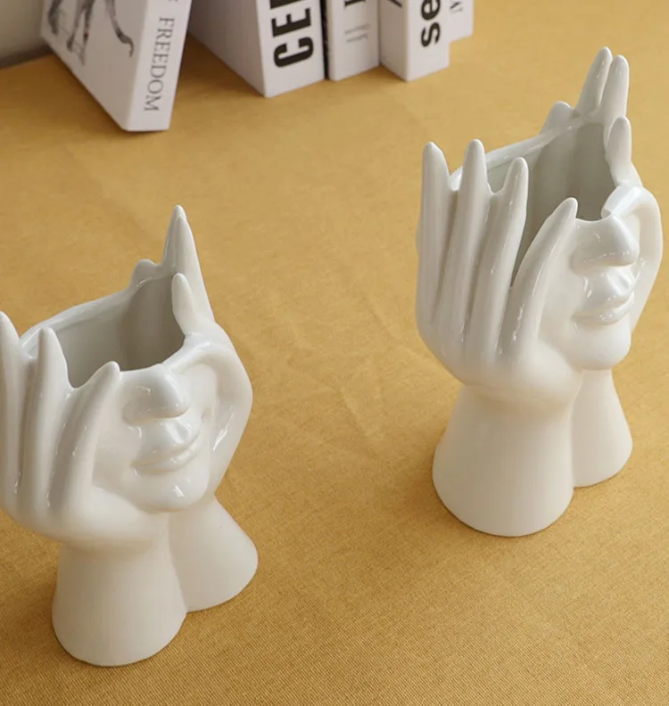 Hot Selling Ceramic Face Shape Vase Flower Decorative Vase For Home Room Table Decor