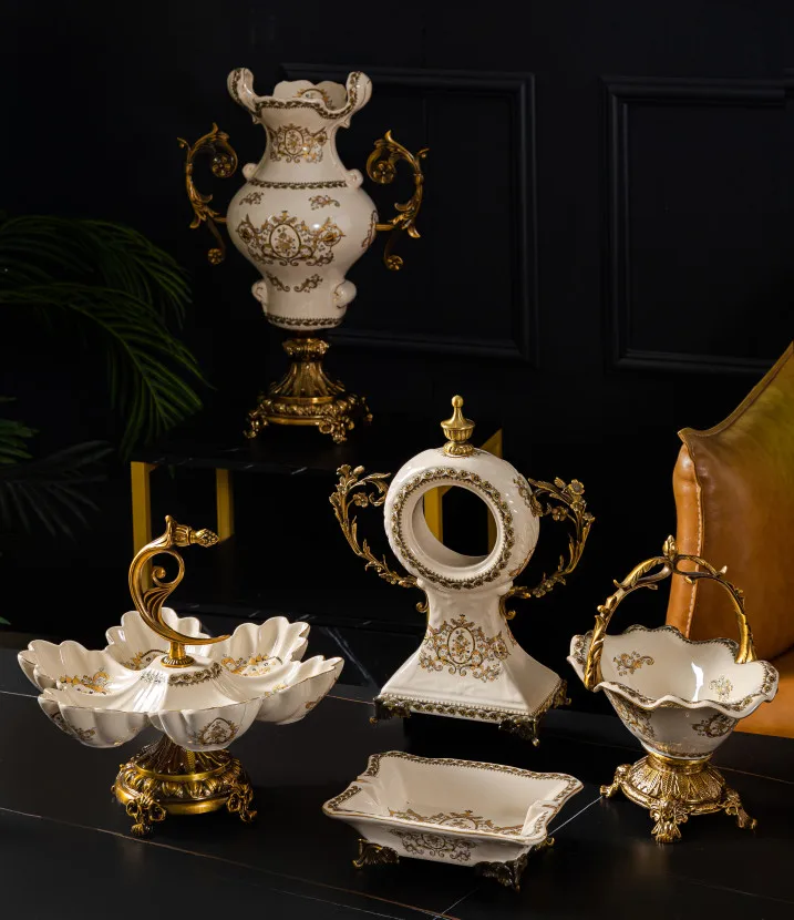 High Quality Custom Luxury Gold Flower Pattern Cigar Ashtray  Rectangular  Ceramic Ashtrys With Copper Handle