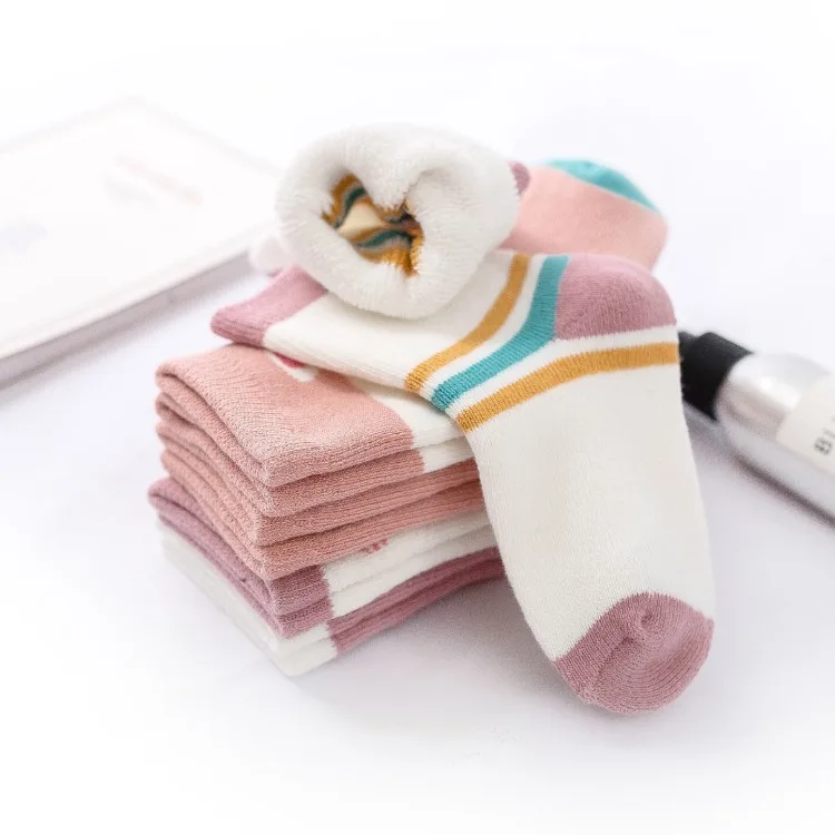 Зимние Детские Школьные носки с забавным рисунком для девочек, свободные мягкие носки для пола, Мультяшные толстые махровые теплые детские носки