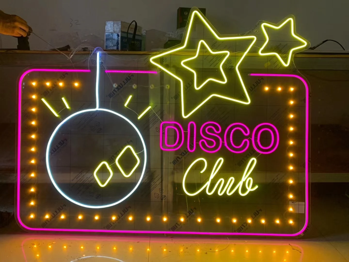 
Shenzhen SMT2835 DC12V silicone neon shirp 6mm8mm IP67 LED flexible light strip led neon sign for signage 