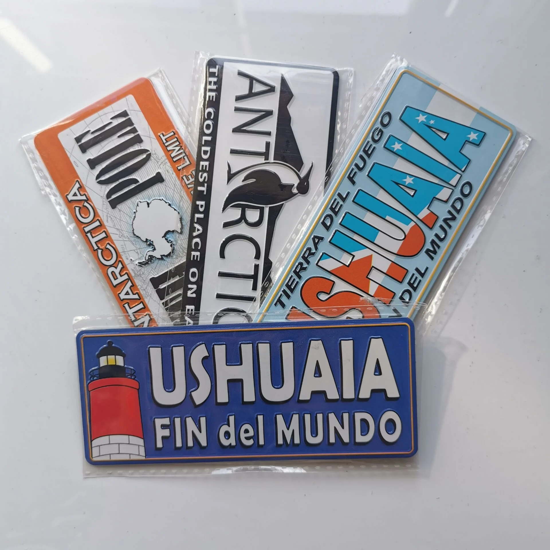 Customized Souvenir Promotion embossed tinplate fridge magnet