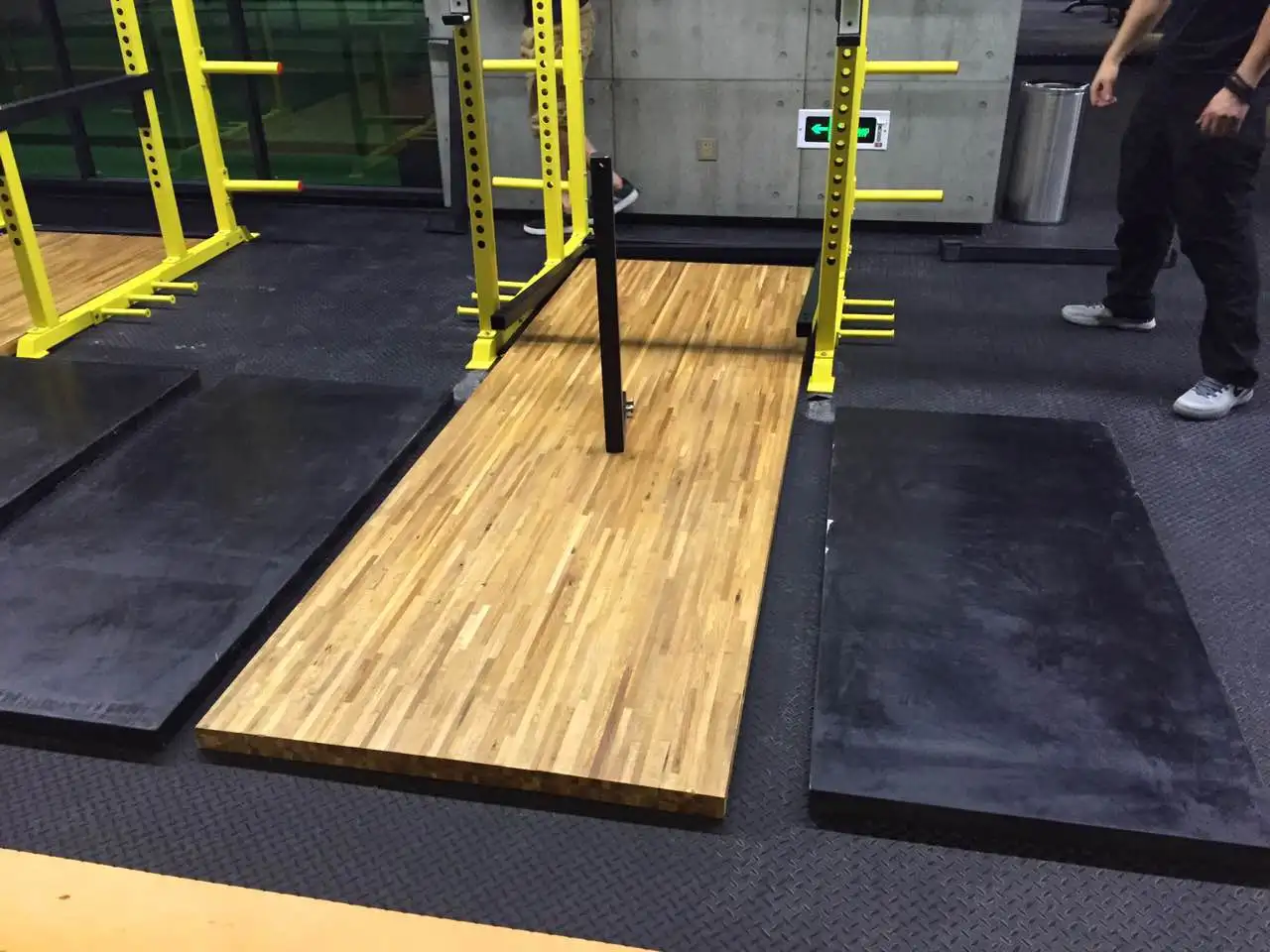 Custom Gym fitness equipment training type weightlifting platform