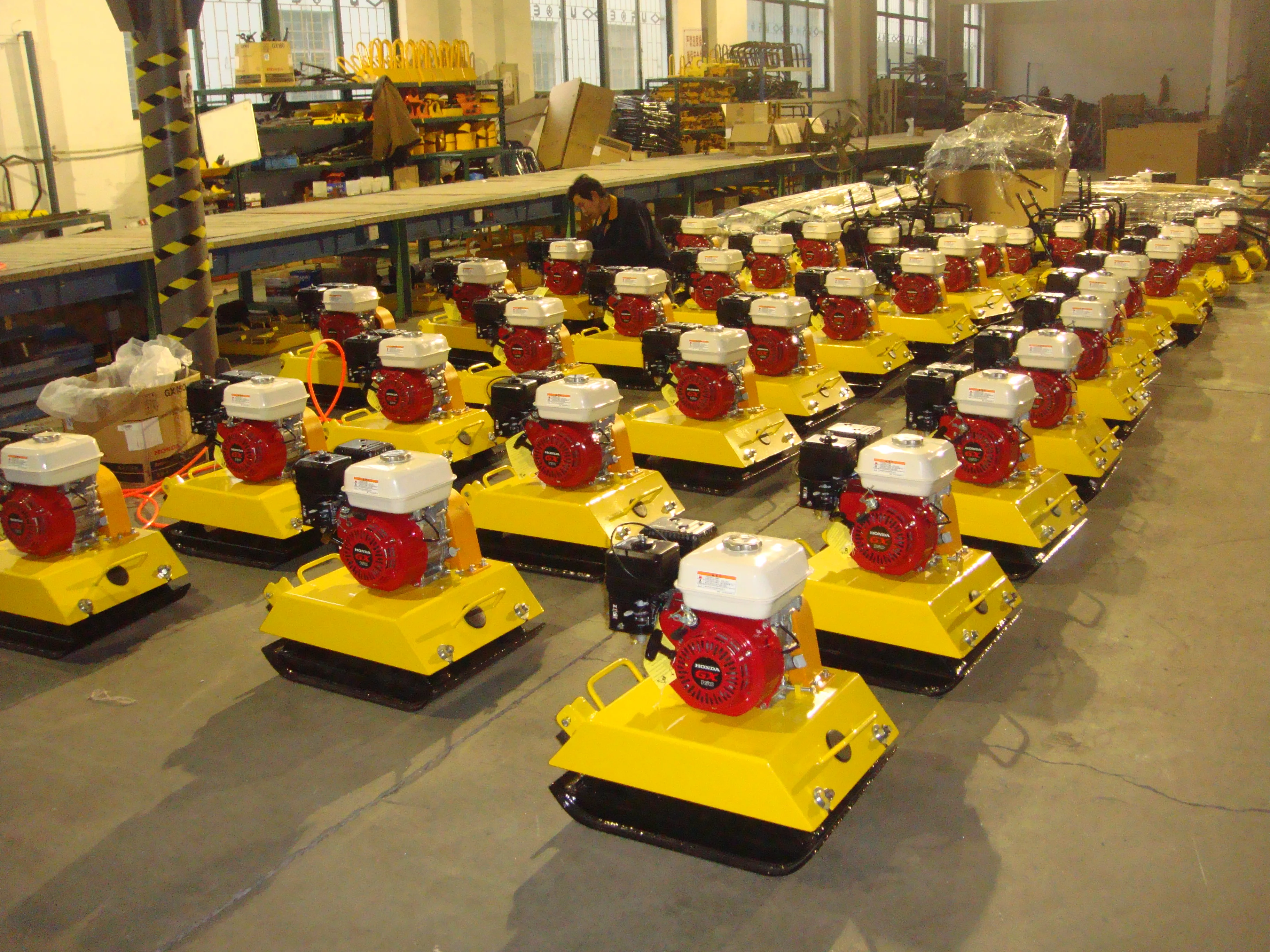 Hand Held Gasoline Engine Powered Sand Gravel Asphalt Road Soil Compactor Machine Vibrating Plate Compactor