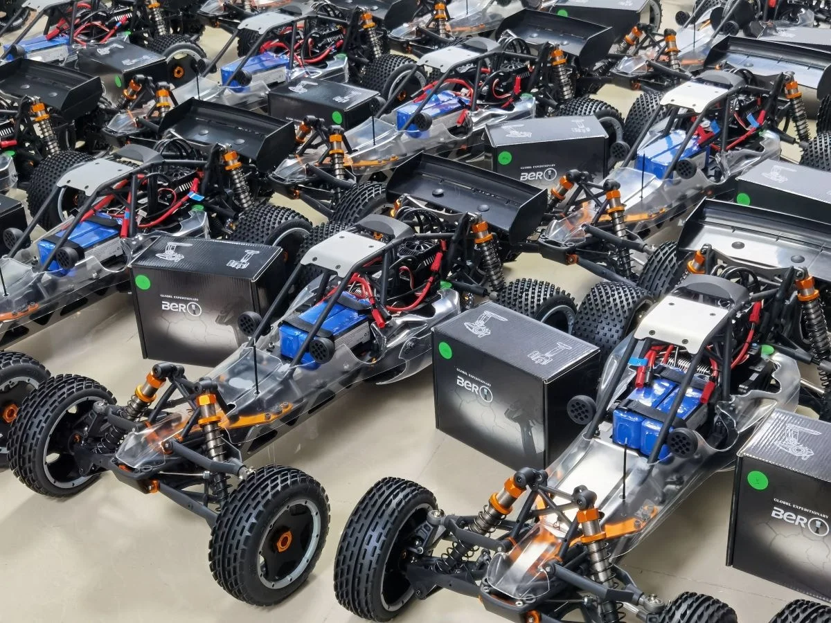 2024 Новый 90 км/ч высокоскоростной 2 4 г Радиоуправляемый 1/5 2WD бесщеточный Электрический 8S багги с 3-канальным ГГц радио в комплекте