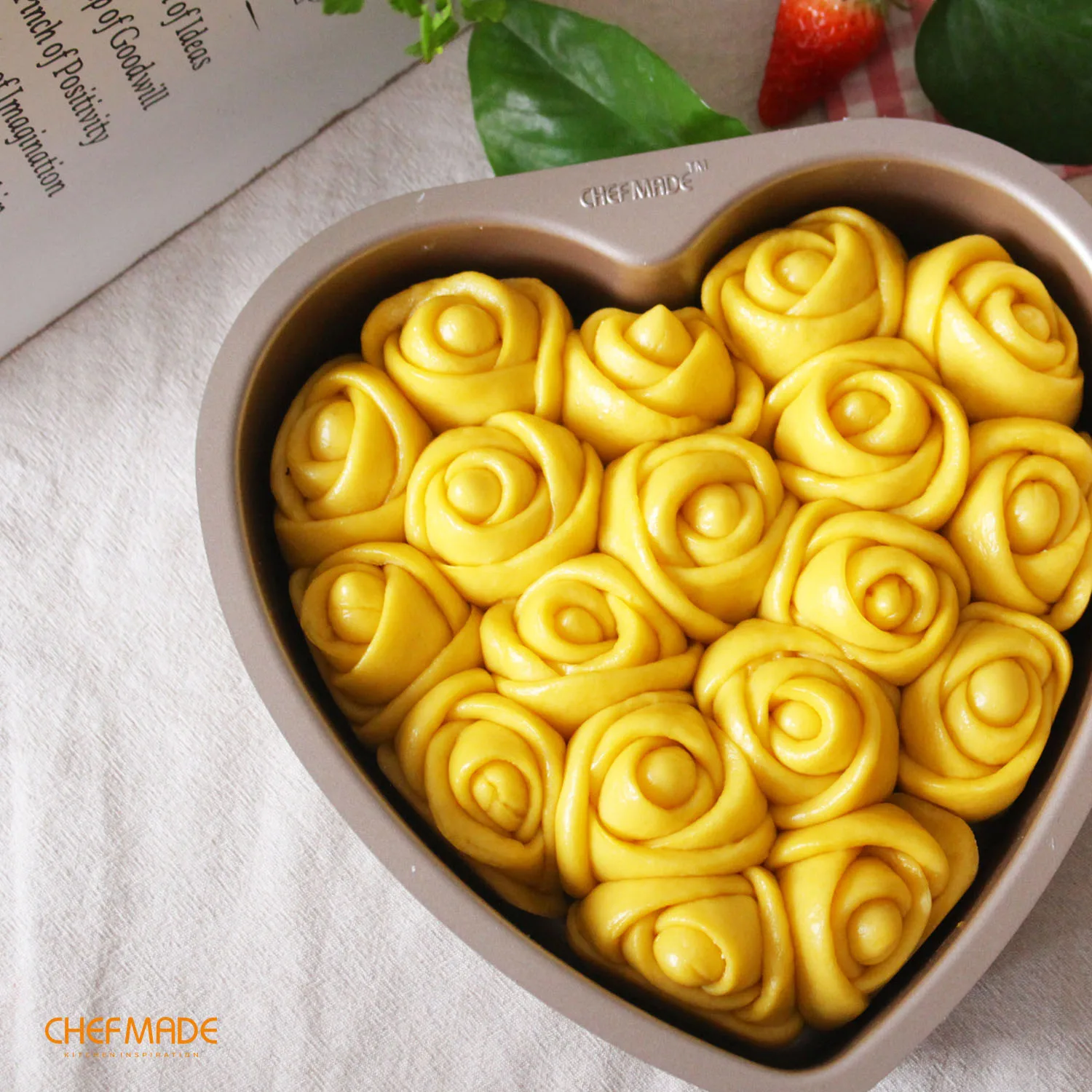 professional non stick heart shape dropped bottom cake baking pan