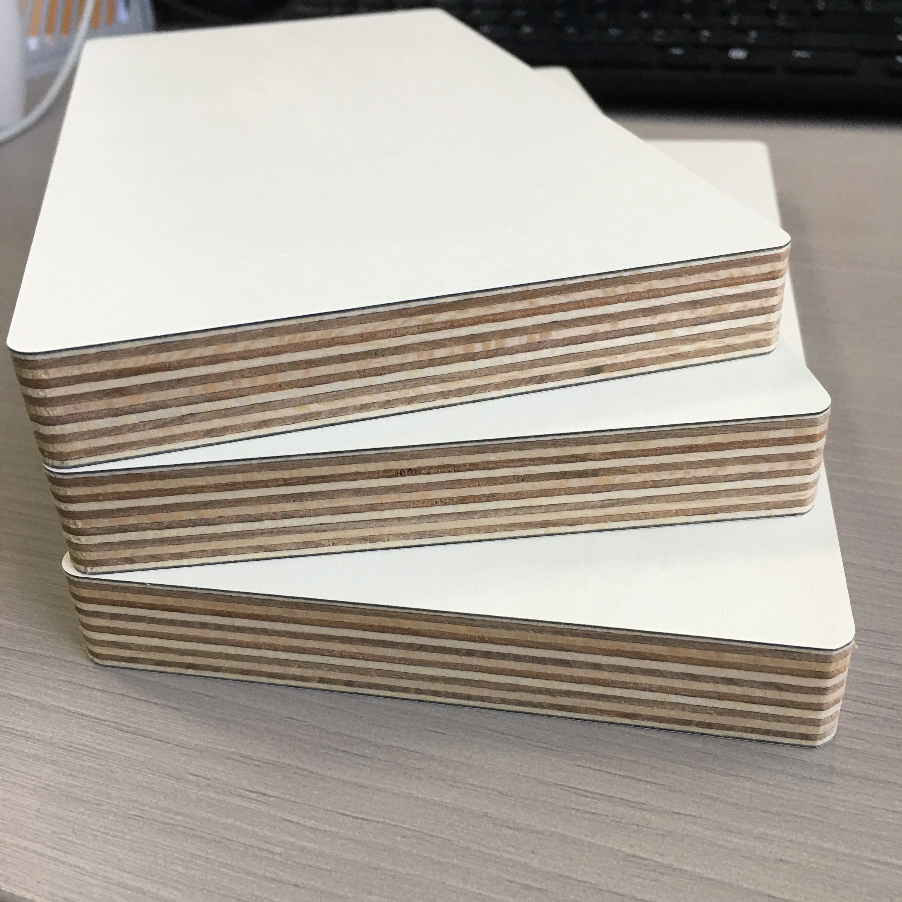 18mm Baltic Birch Plywood B/BB to make indoor furniture