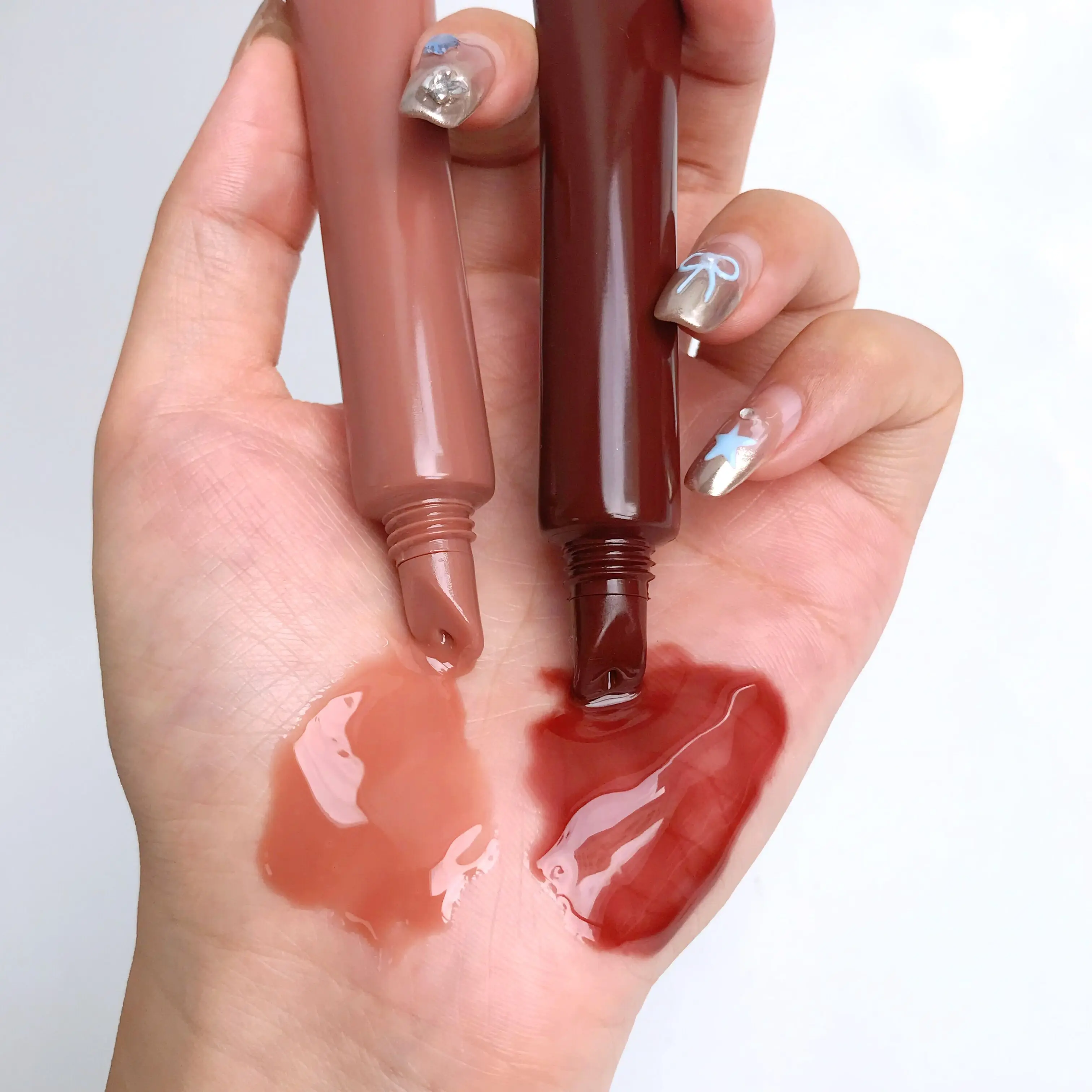 High Quality Lipstick Manufacturers Peptide Lip Balm Phone Case With Lip Gloss Private Label Plastic Bottle Lip Tint