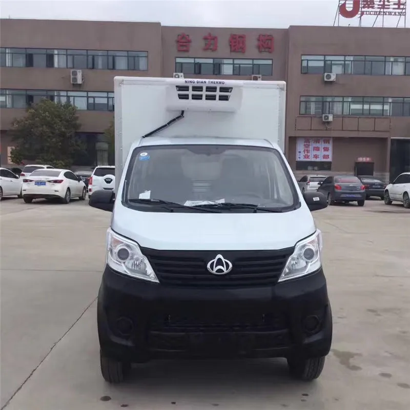 Небольшой холодильник Changan 4x2 небольшой автомобиль Холодильный грузовик для продажи