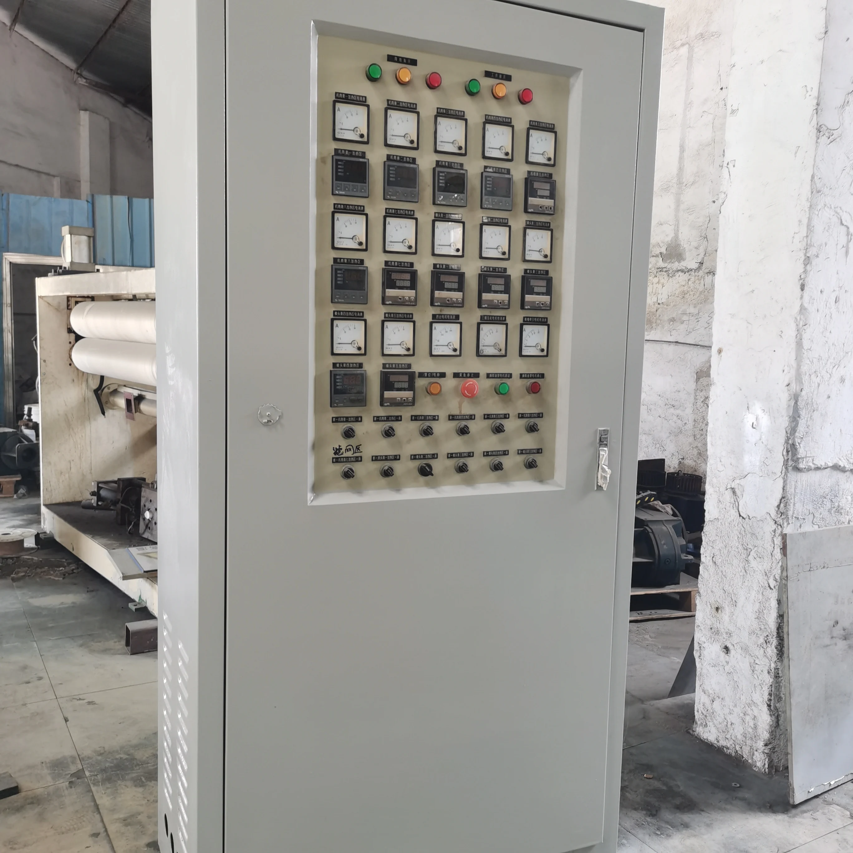 Hot sales Old 2020 Disposable  Cup Making Machine vfk plastic thermoforming  with Factory Price