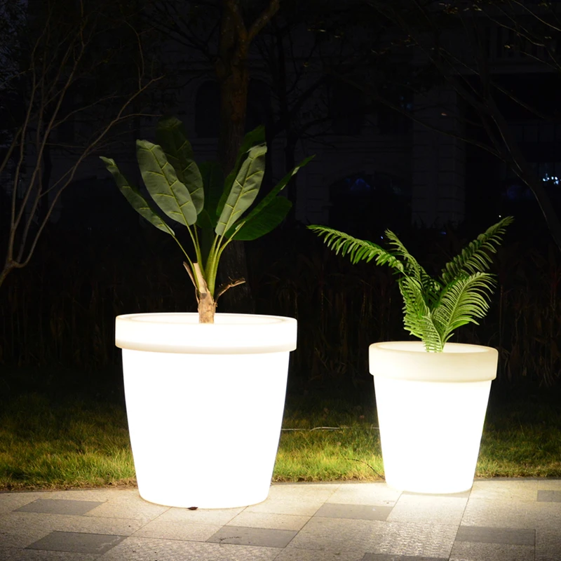 New style factory price best sell 16 colors chargeable colorful plastic LED flower pot for living room