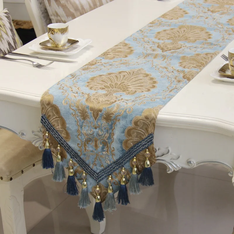 
wholesale luxury European style chenille jacquard balls decorative table runner for home hotel bed banquet wedding 