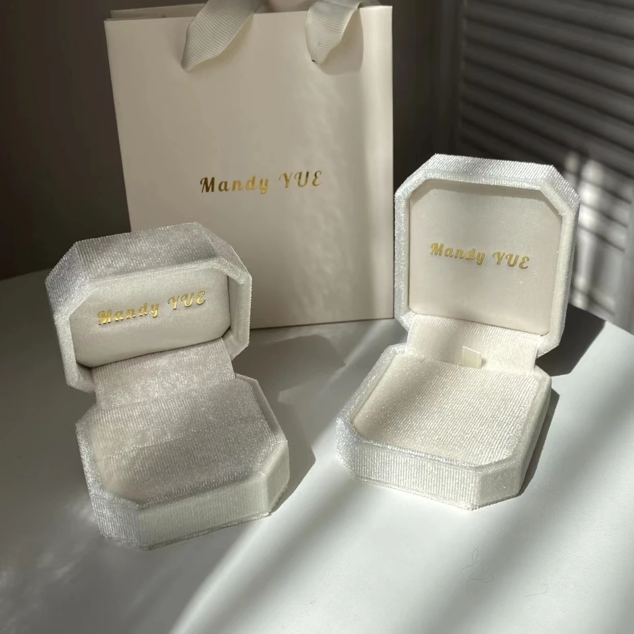 Annaigee Custom Octagon Velvet Jewelry Box Packaging Ring Pendant Bracelet Jewellery Box