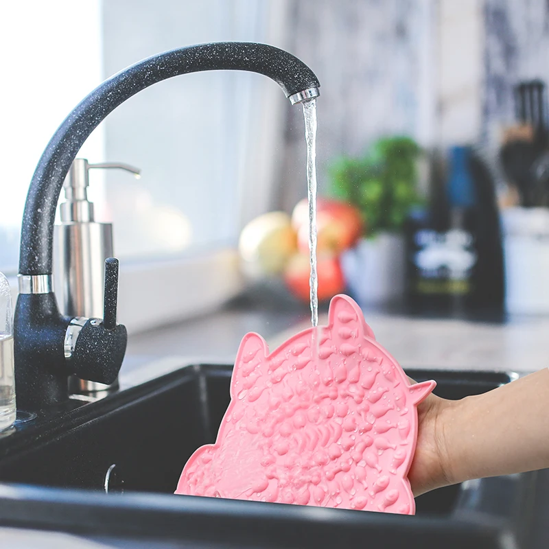 
Lick Mat for Dogs, Dog Lick Pad Peanut Butter for Dogs for Bath and Shower, Slow Feeder Dog Licking Mat 