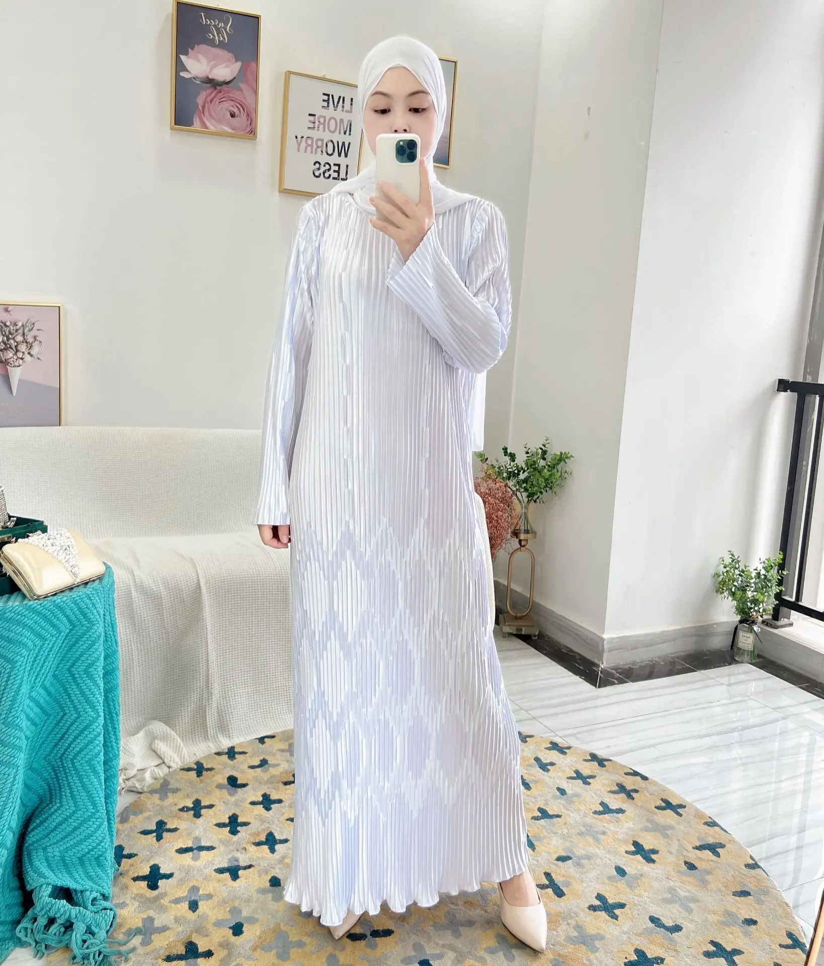 Custom Latest Fashion Pleated Abaya Solid Color Long Muslim Dress Modest Islamic Clothing High Quality Dubai Abaya  For Women