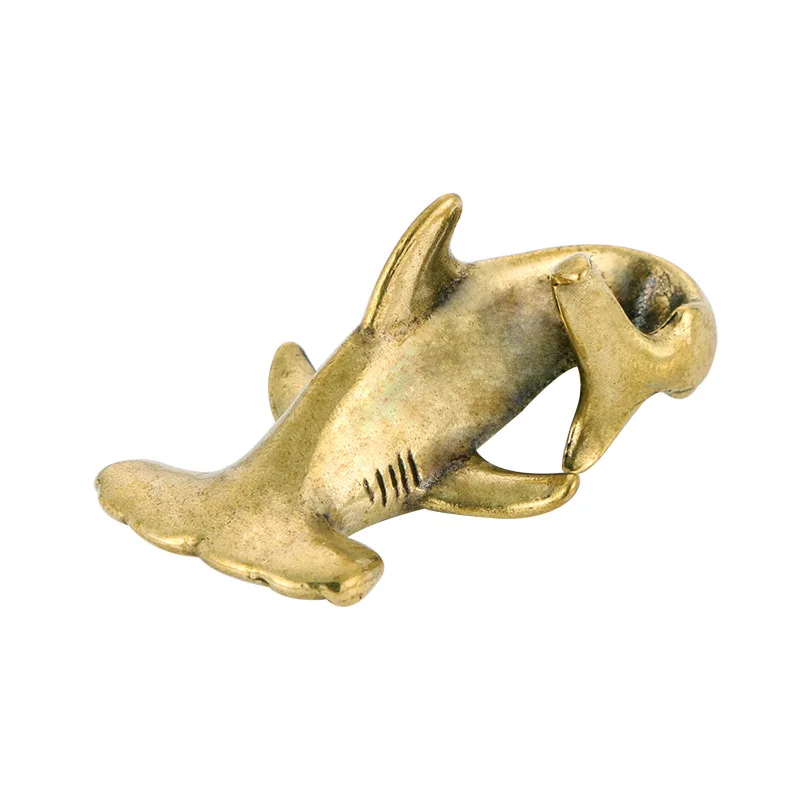 2023 new hammerhead shark brass ornaments do old antique shark desktop furnishings.