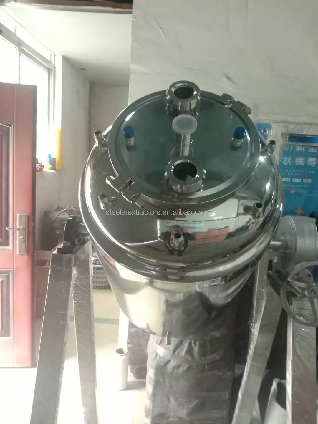 jacketed tank with filter plate and  rack