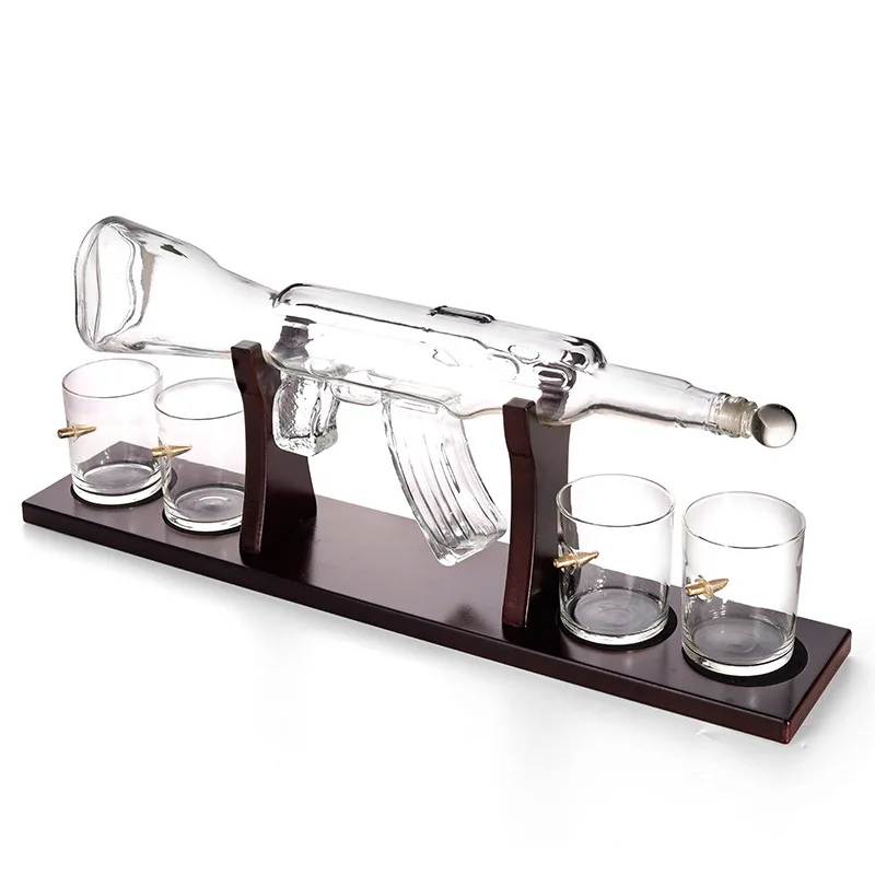 Hot Selling Handmade Exquisite Rifle Shape Whiskey Decanter With 4 Whisky Glasses Set For Vodka Liquor Brandy