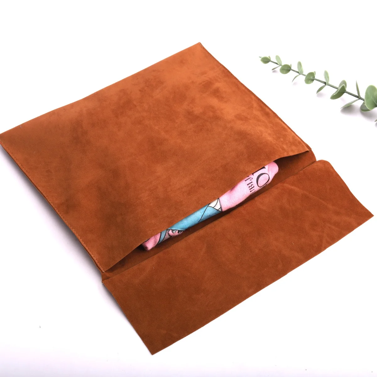 High Quality Brown Velvet Envelope Dust Bag For Handbag Custom Logo Printed Faux Suede Wallet Laptop Packing Dust Pouch