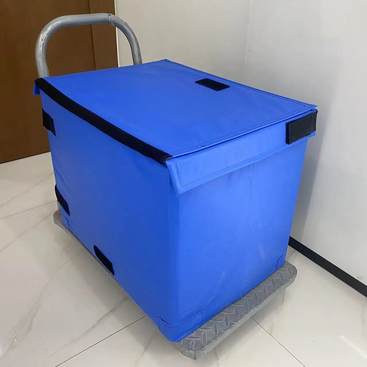 Waterproof Plastic Tarpaulin Folding Box for Cart with Lid Foldable Corrugated Design Easily Collapsible Dolly Enclosure Box