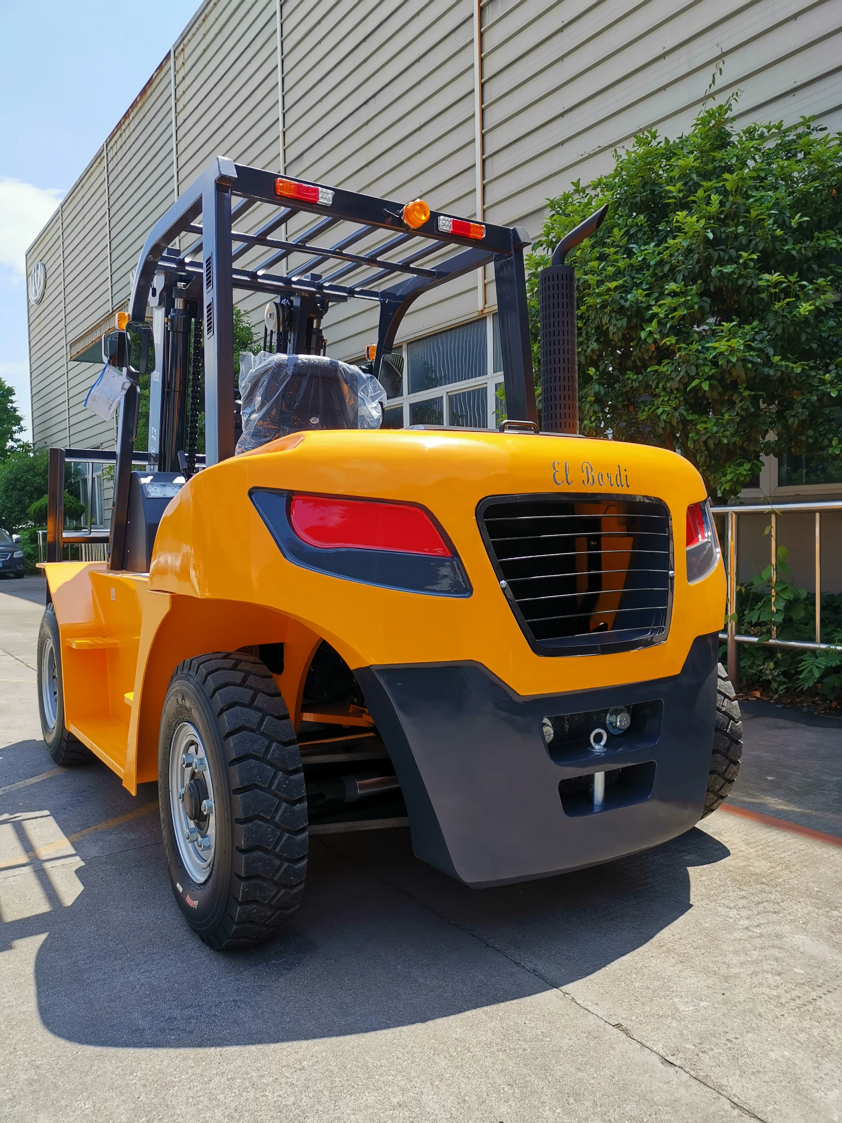 Дизельный вилочный погрузчик Zhejiang UN, 8 тонн