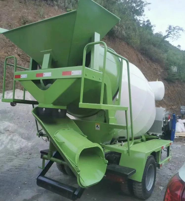 3m3 concrete transport truck small concrete mixer truck Wuzheng three-wheel cement mixing tank